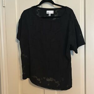 Nordstrom Rack short sleeve lace top; L